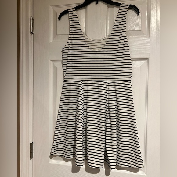 Divided by H&M Black White Striped Fit and Flare Dress Size 12 - Picture 3 of 6
